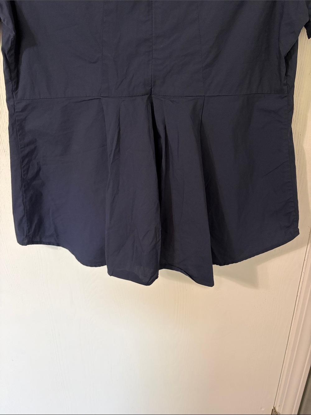 Anthropologie HD In Paris Pleated Poplin Top Navy Like New Size Medium - Picture 4 of 6